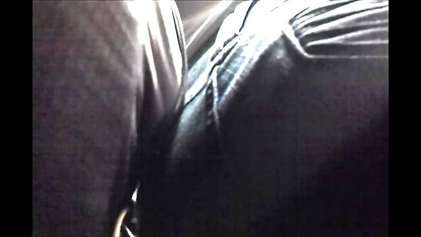 Das Mädchen entspannte sich sexfilme frauen ab 50 und steckte einen schwarzen Phallus in ihre Muschi