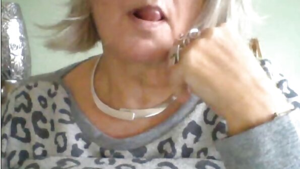 Sexy Prinzessin liebt und fickt sich kostenlose sexfilme reife frauen selbst