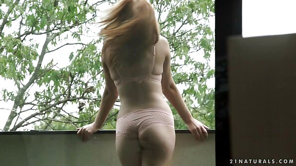 große und schöne Frau benutzt reife pornofilme vibrator zum Abspritzen