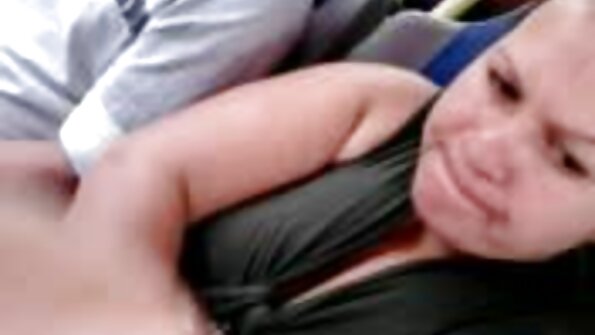 Die Hündin stimmte reife frauen sex filme zu, einen Blowjob zu geben, woraufhin sie zum Hundestil wechselte