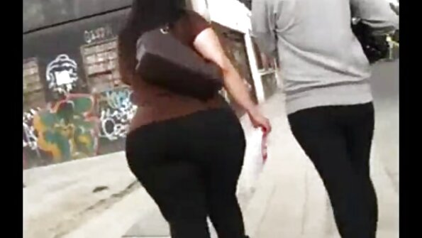 Das sexfilme gratis reife frauen Mädchen fing an mit einem Mann zu ficken.