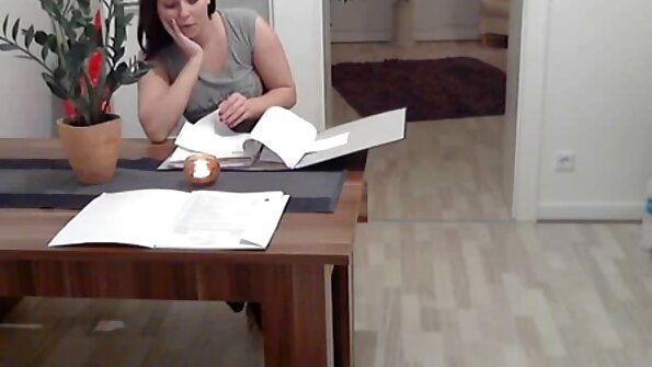 Mädchen gibt sich pornos für ältere ihrem Lieblings-Gentleman sexuell hin